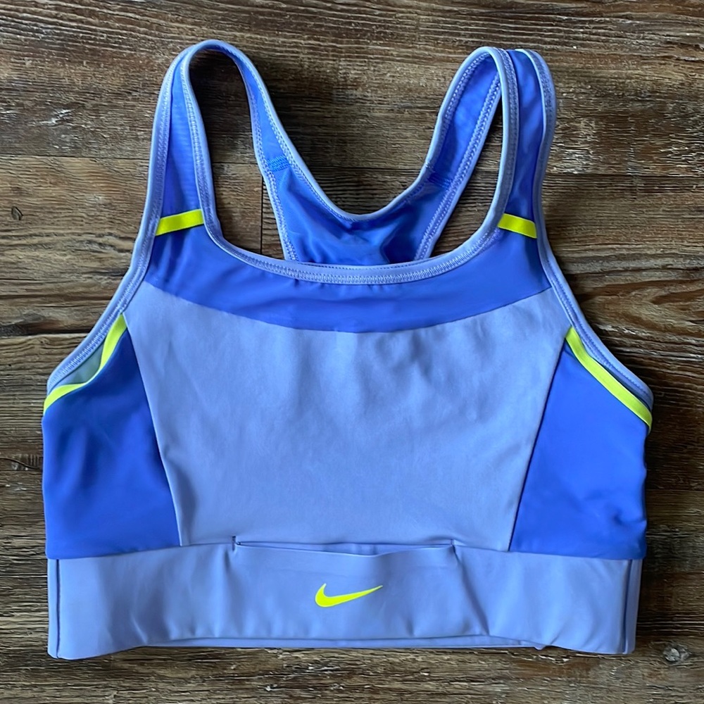 Nike Swoosh Women’s Purple Pocket Bra Size Medium